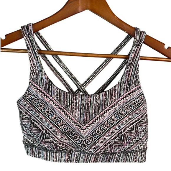 LULULEMON Energy Bra Tribal Pace Pink Blue Black Luxtreme Training Sport Size 8 - Picture 3 of 9